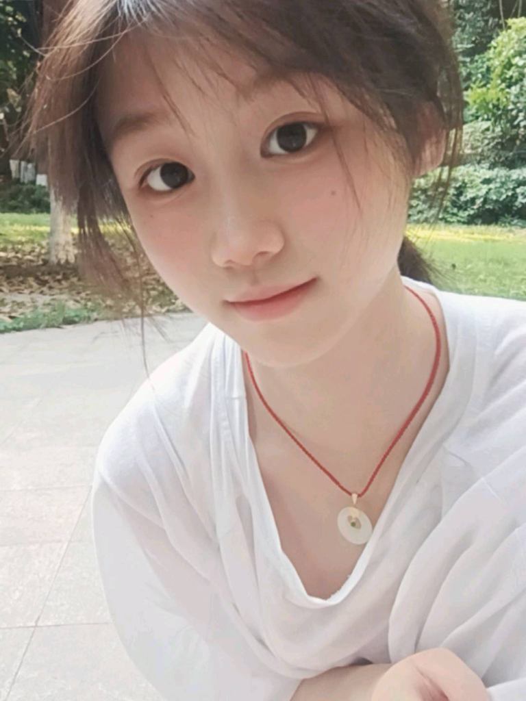 鹿琼羽
